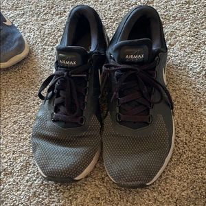 Men’s Nike AirMax size 11